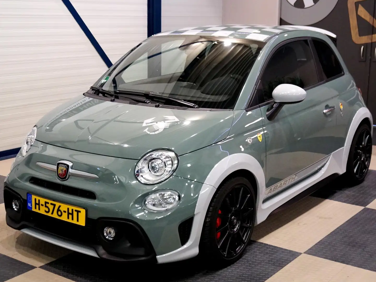 Abarth 695 695 Abarth 1.4 T-Jet Ab. Ess 70 Groen - 1