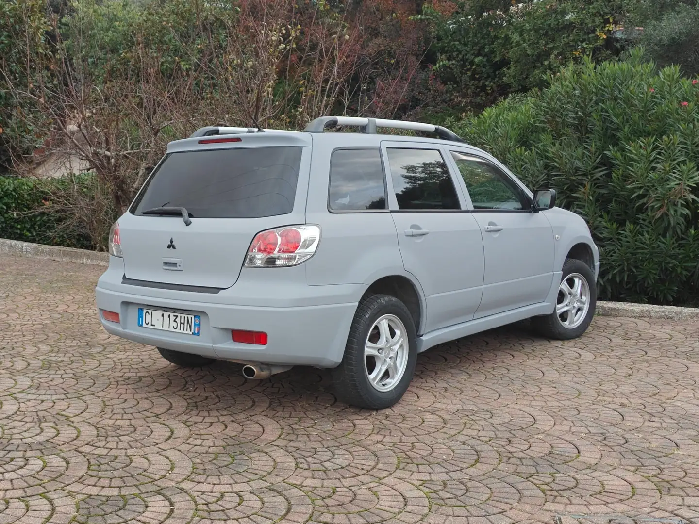 Mitsubishi Outlander Outlander I 2003 2.0 16v Comfort 4wd Сірий - 2