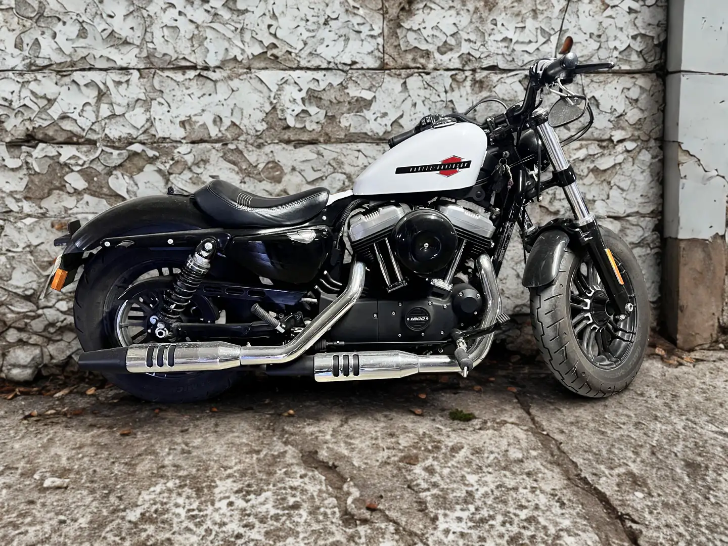 Harley-Davidson Sportster Forty Eight Blanco - 1