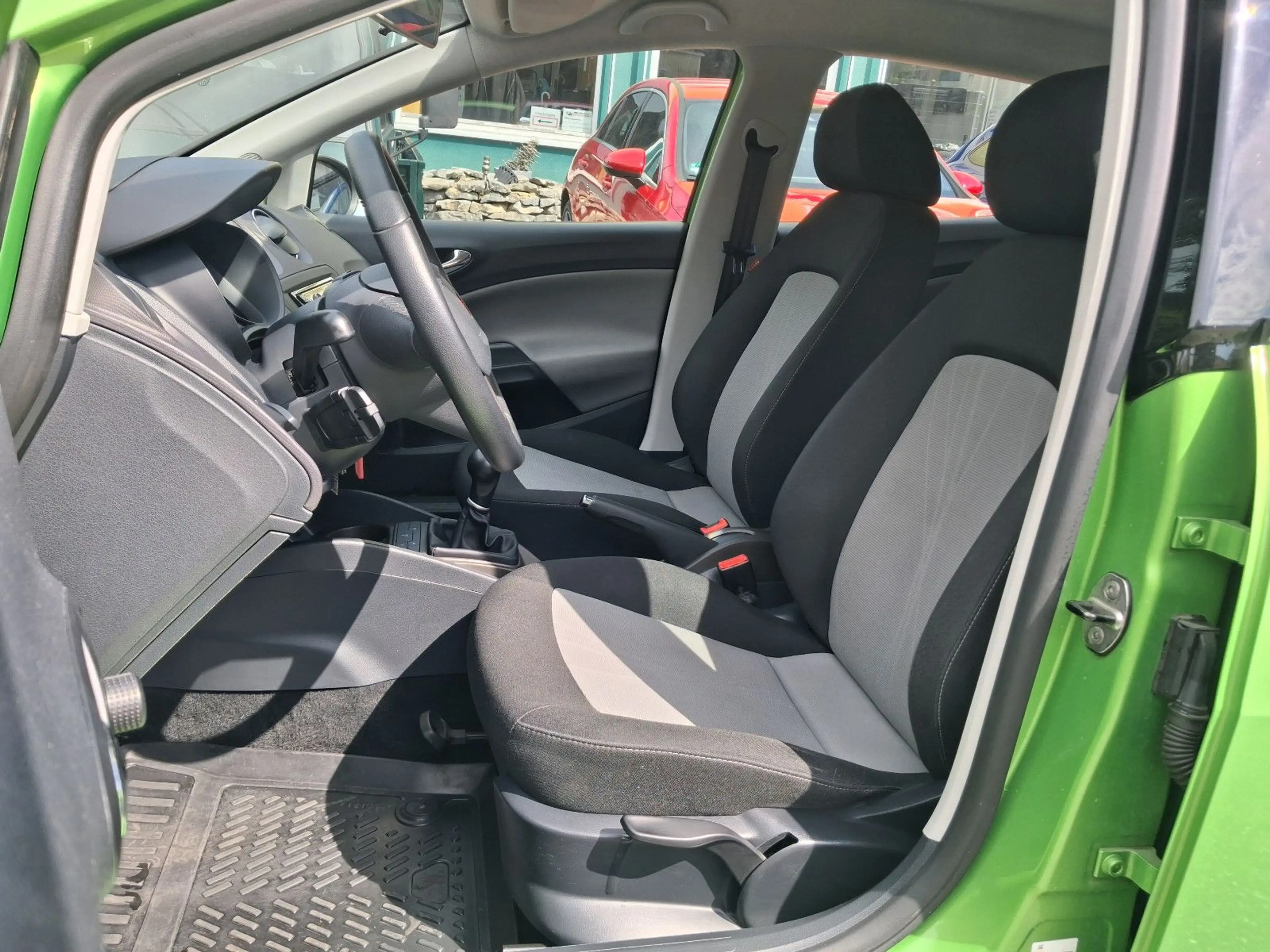 SEAT Ibiza 1.2 TSI Style Salsa KLIMA+BLUETOOTH+SITZHZ — photo 9