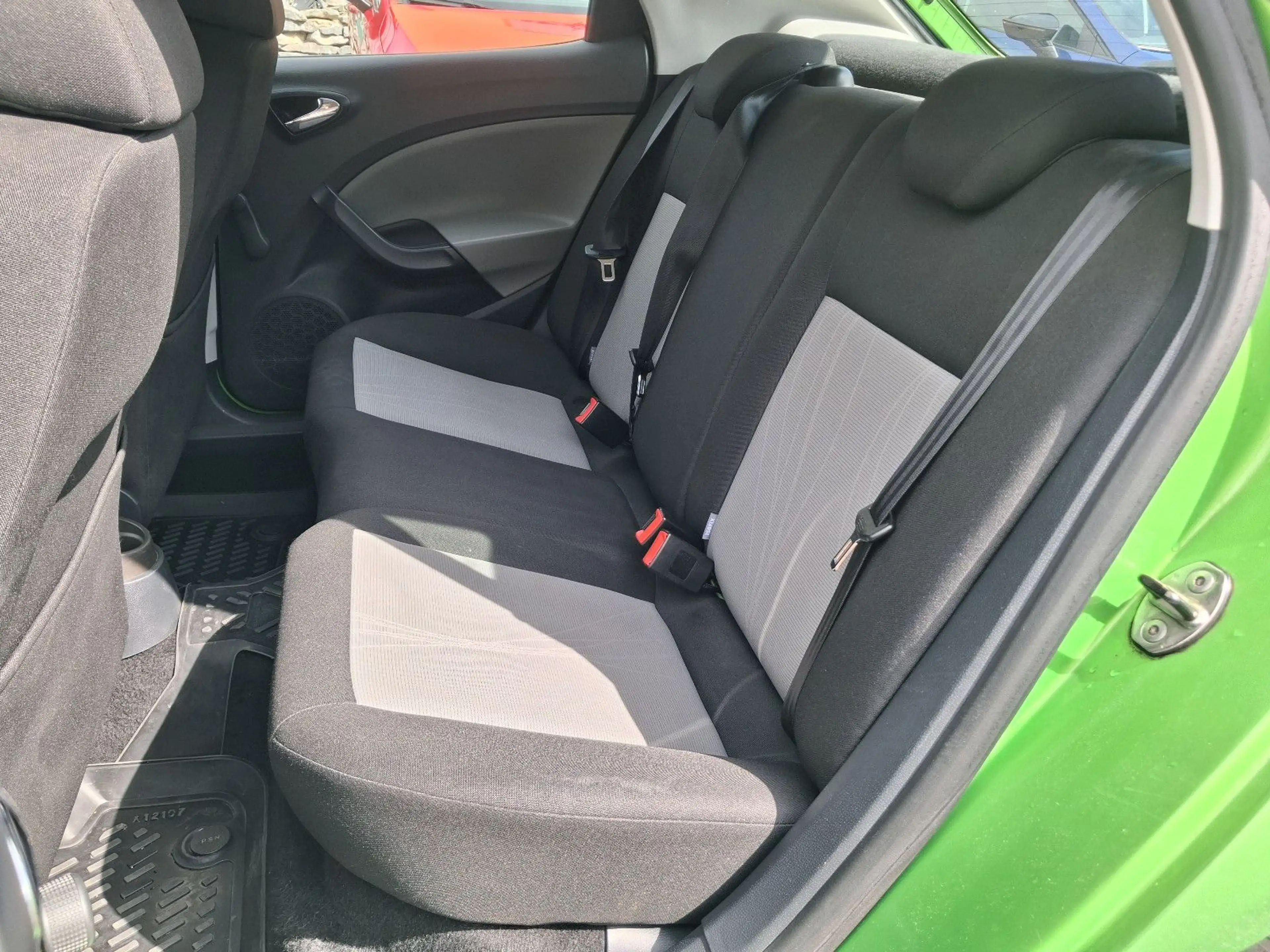 SEAT Ibiza 1.2 TSI Style Salsa KLIMA+BLUETOOTH+SITZHZ — photo 10
