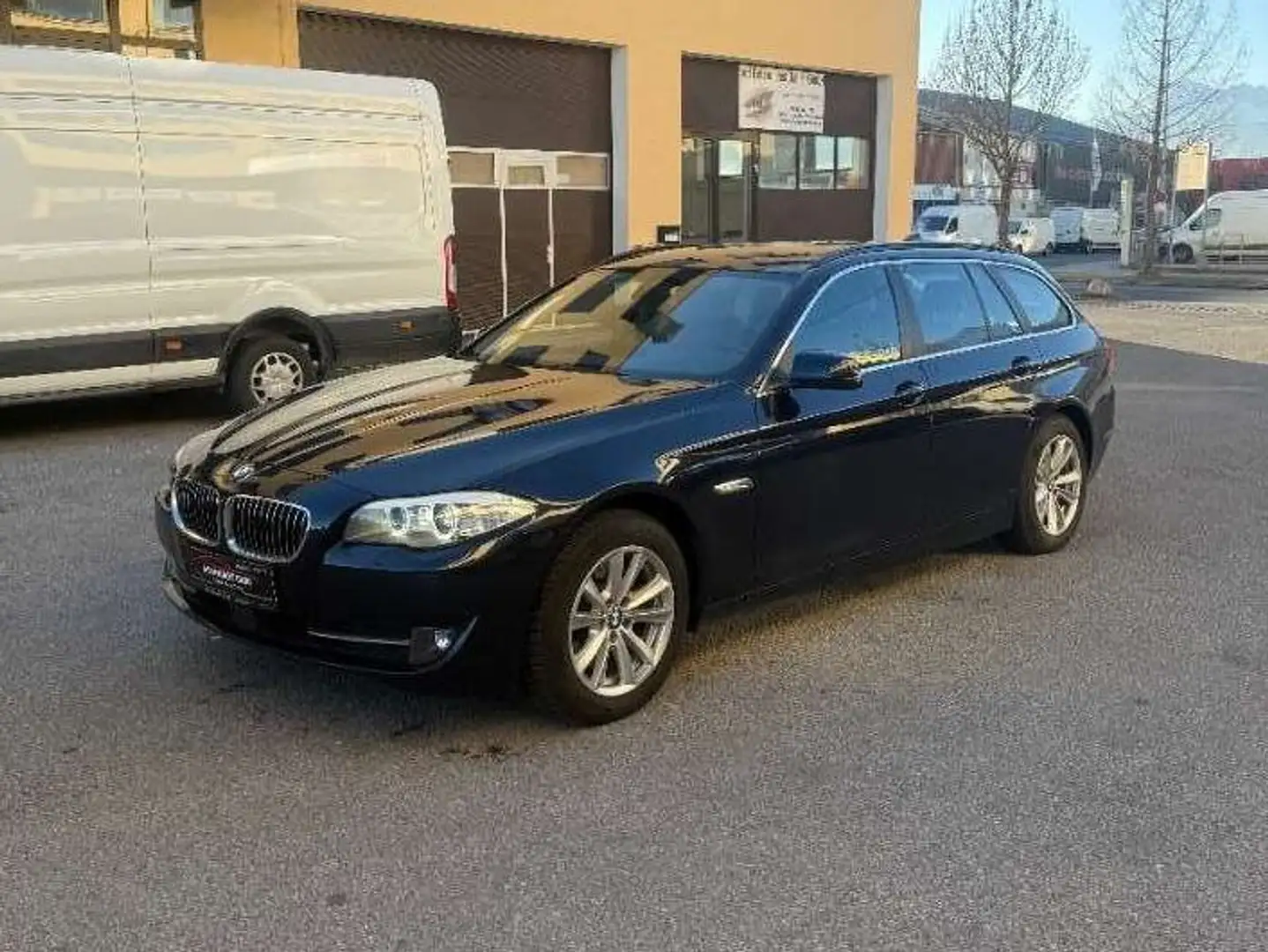 BMW 525 525 d xDrive Blauw - 2