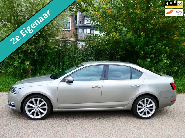 Skoda Octavia 1.0 TSI 116pk Style Automaat 2e eig. Navi PDC Xeno