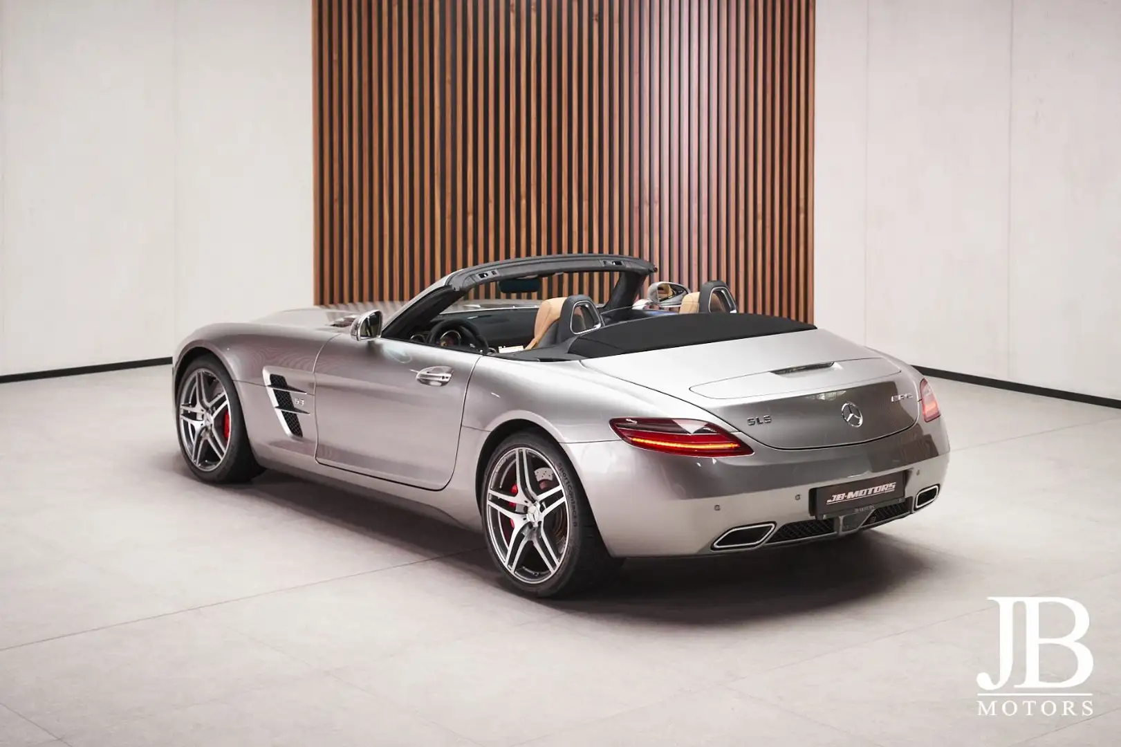 Mercedes-Benz SLS Roadster ALUBEAM Memory Kamera Airscarf Srebrny - 2