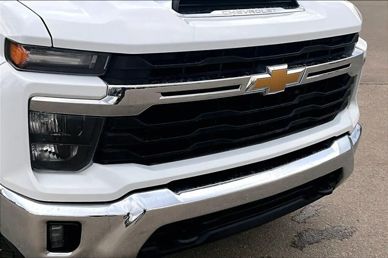 Chevrolet Silverado 3500 снимка Chevrolet Silverado 3500