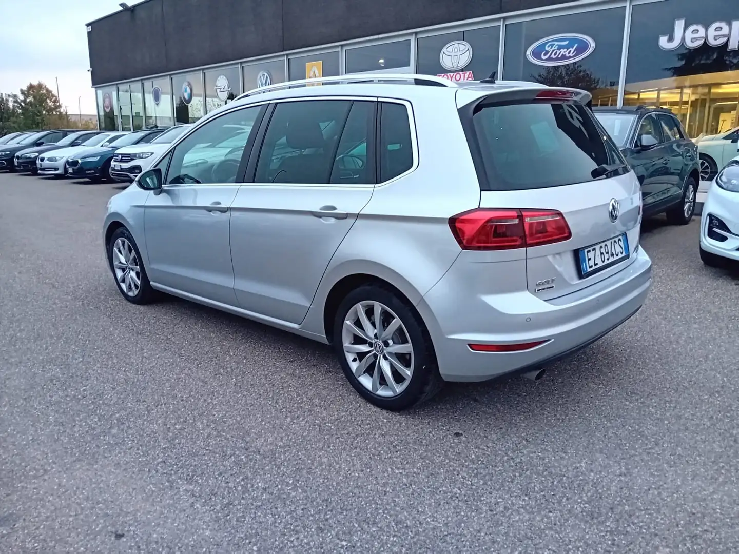 Volkswagen Golf Sportsvan 1.6 tdi Highline 110cv Argento - 2