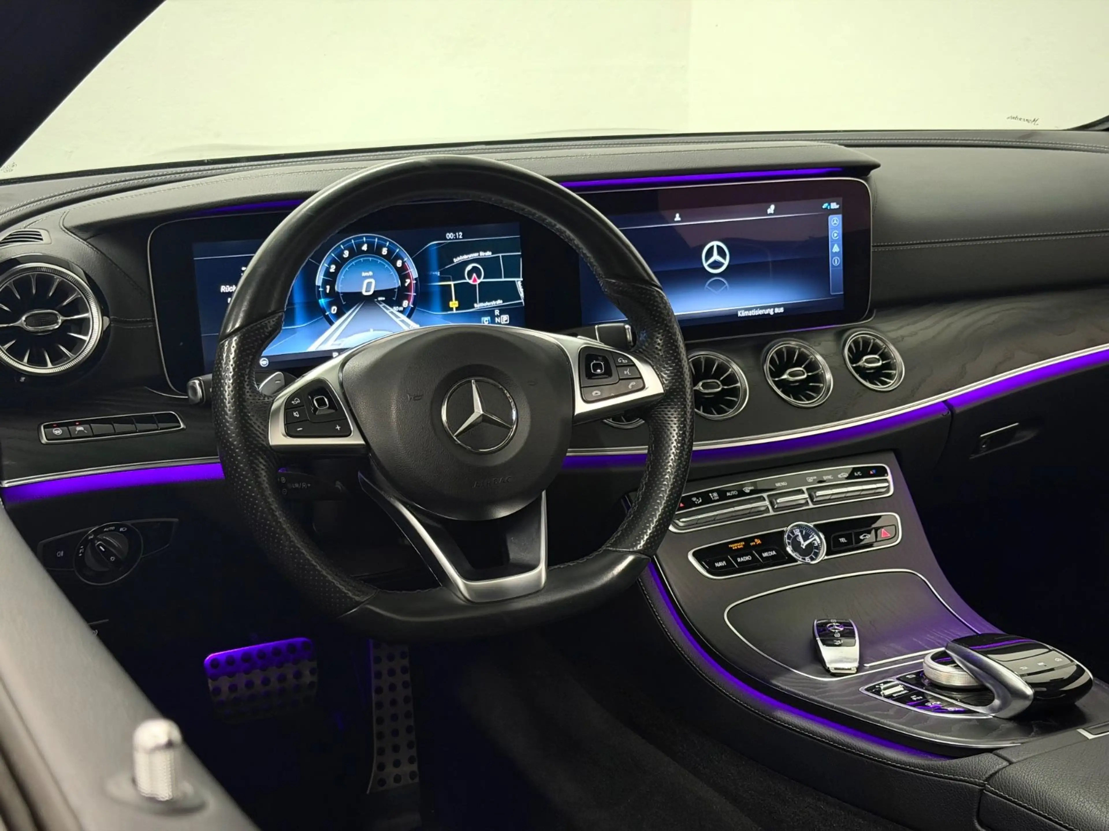 Mercedes-Benz E 400 E400 4Matic AMG-LINE PANO/BURMESTER/DISTRONIC — photo 13