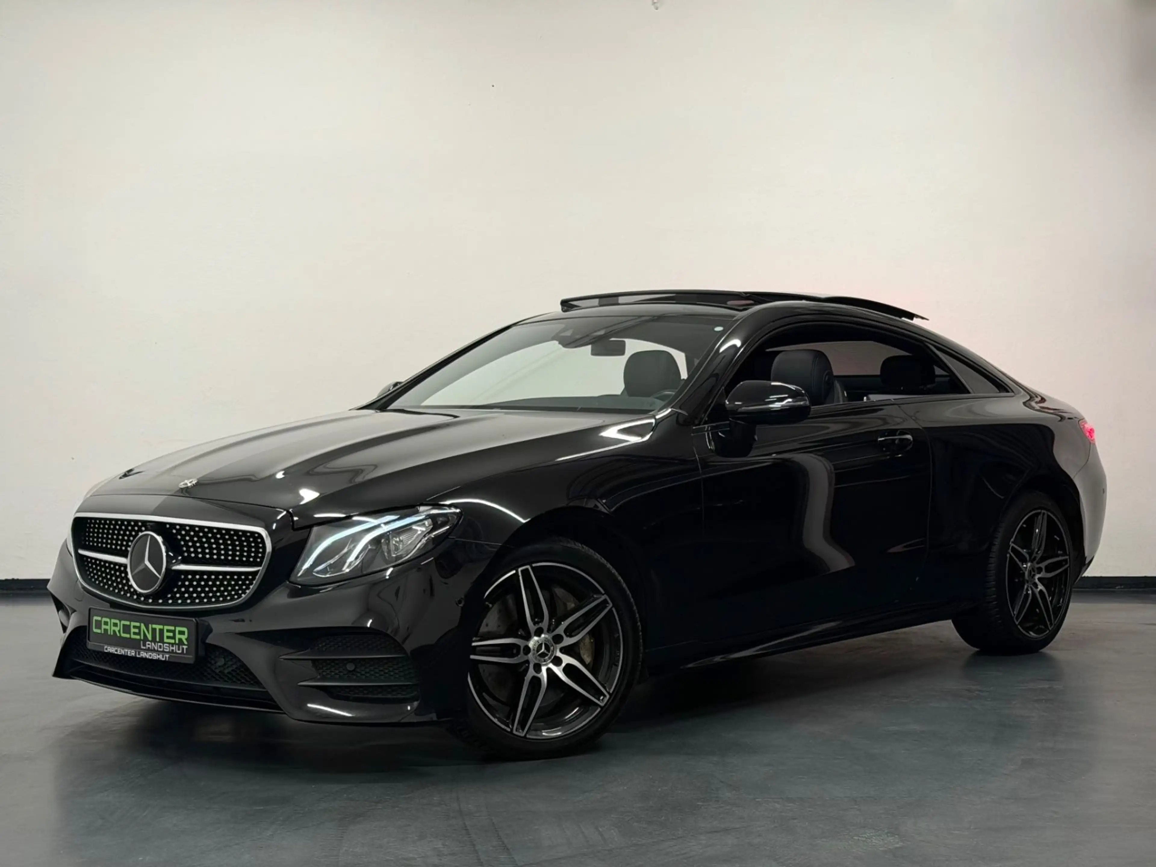 Mercedes-Benz E 400 E400 4Matic AMG-LINE PANO/BURMESTER/DISTRONIC