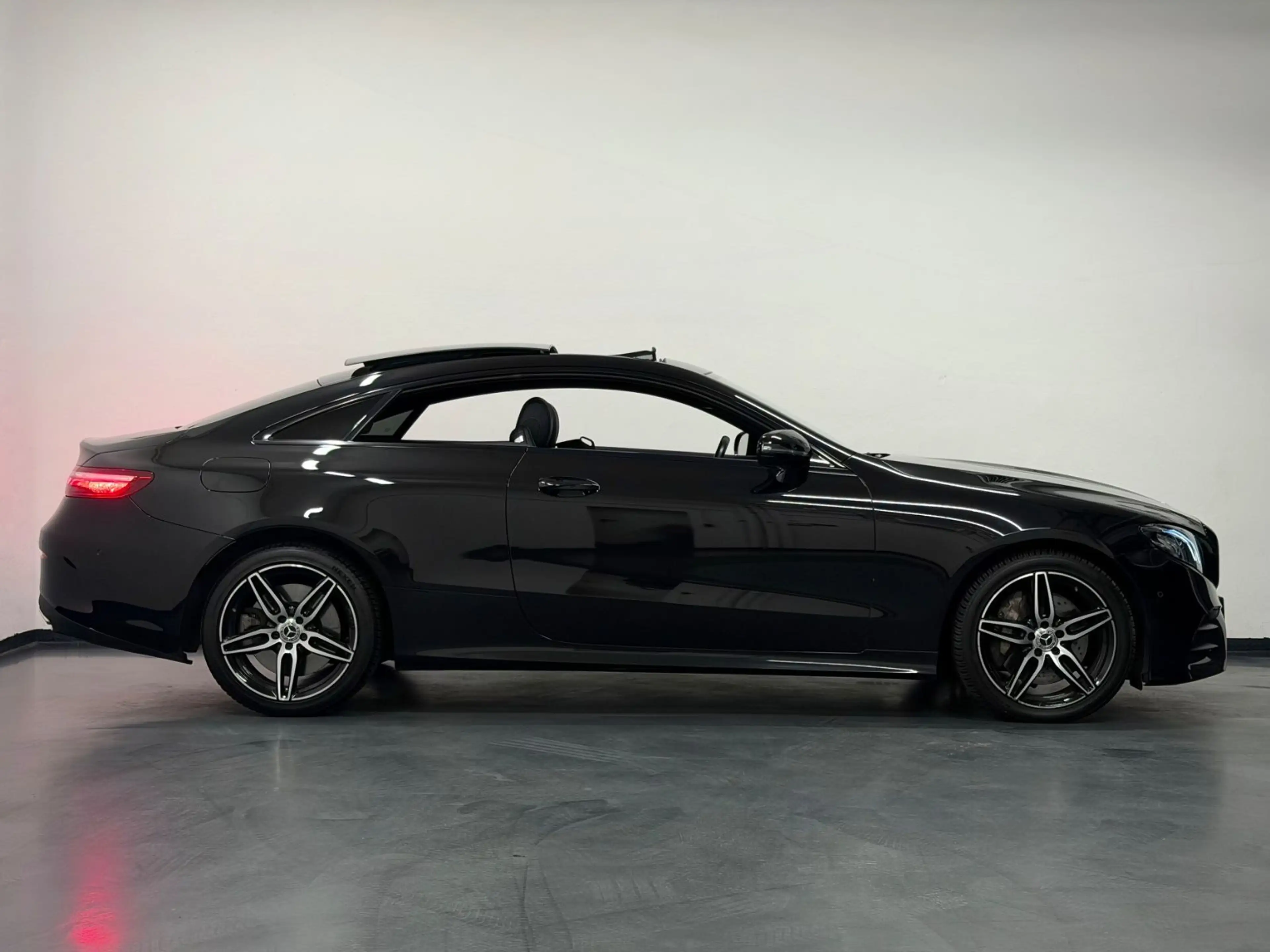 Mercedes-Benz E 400 E400 4Matic AMG-LINE PANO/BURMESTER/DISTRONIC — photo 9