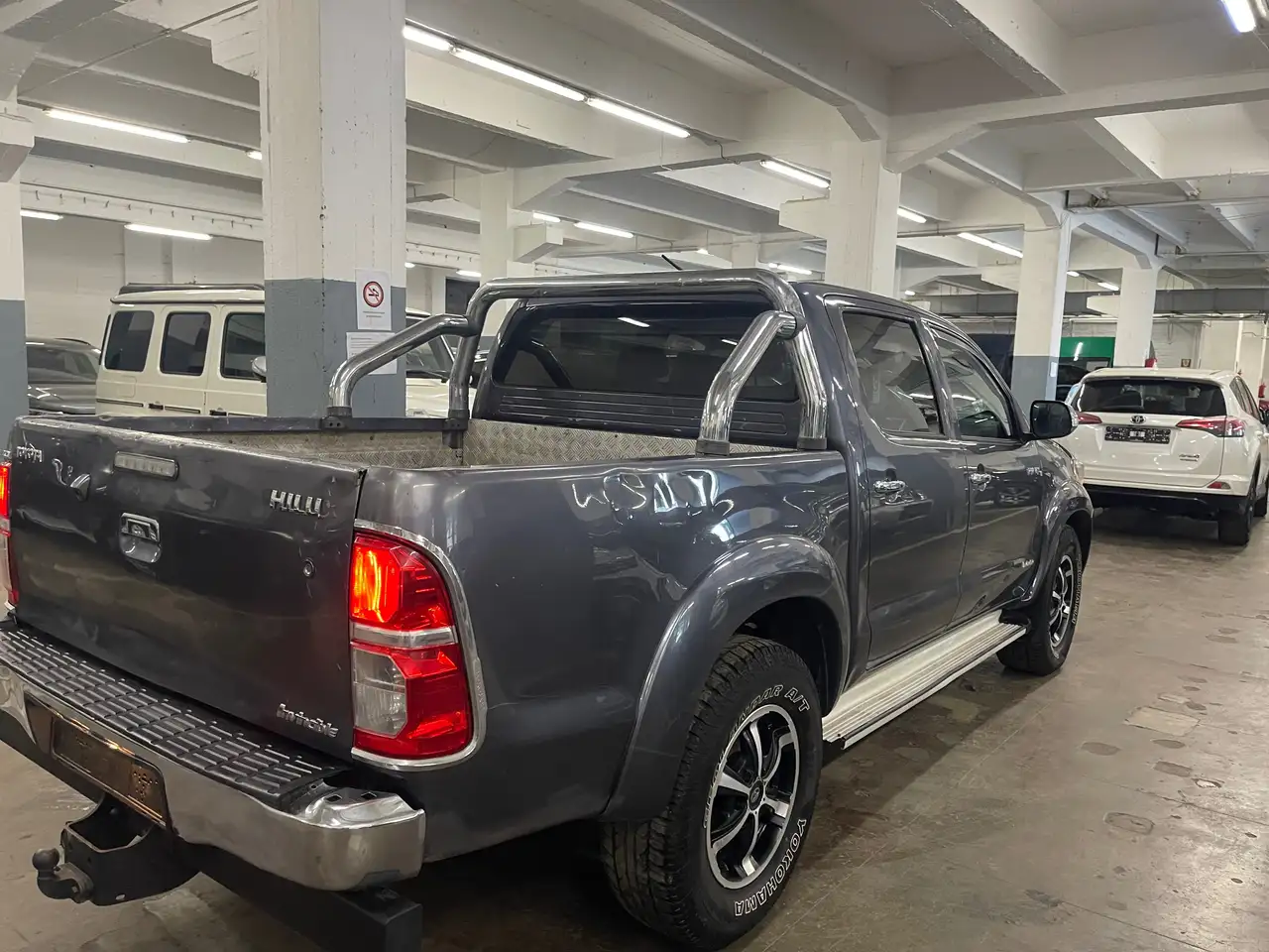 Toyota Hilux 3.0 D-4D 4WD STX | 171 ch | BVA | Cuir | Double cabine 5 places