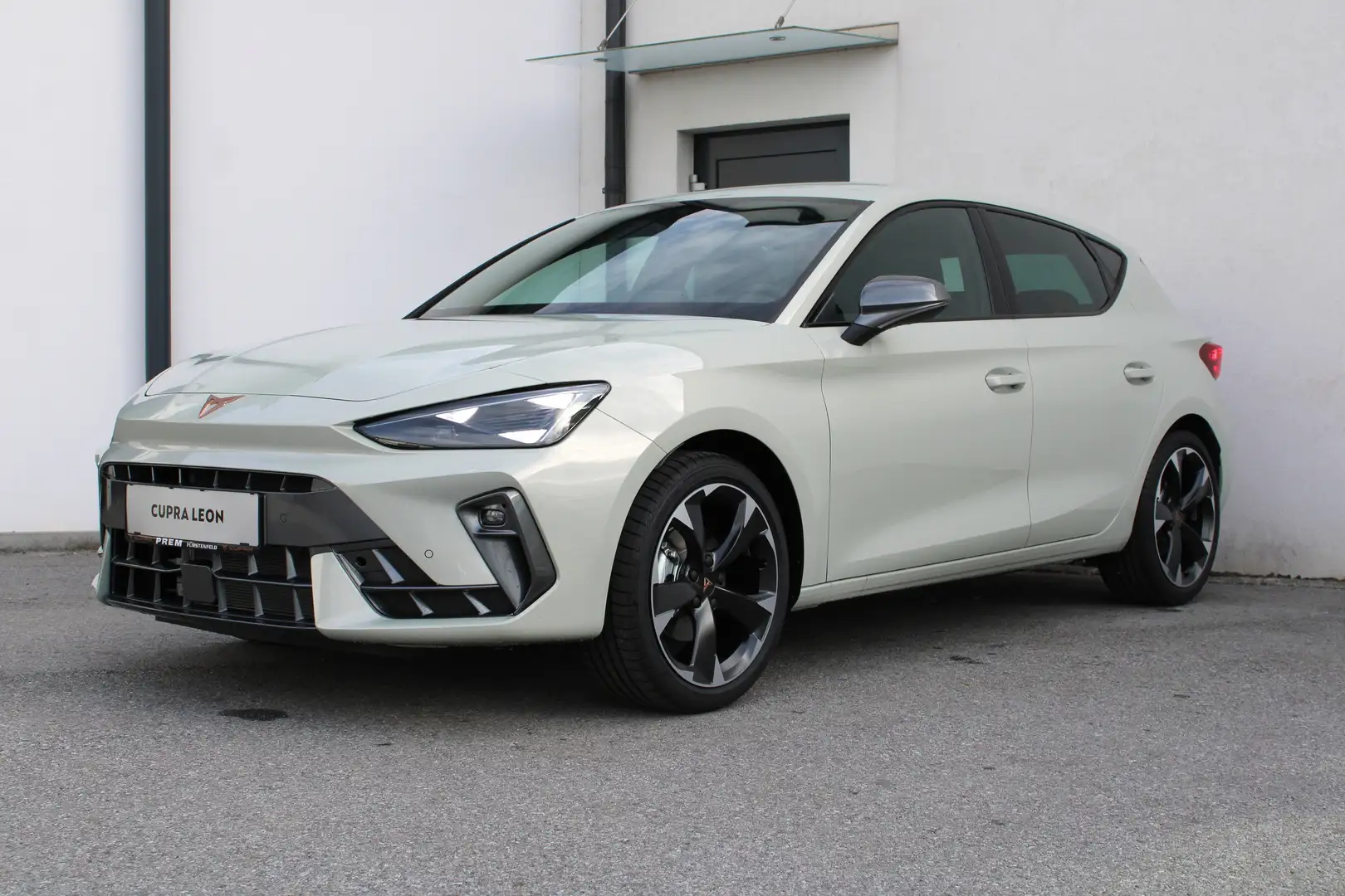 CUPRA Leon 1.5 TSI 150 PS ACT mit perfekten Extras! Grau - 2