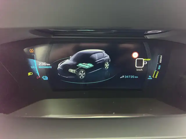 Peugeot 208 view 11