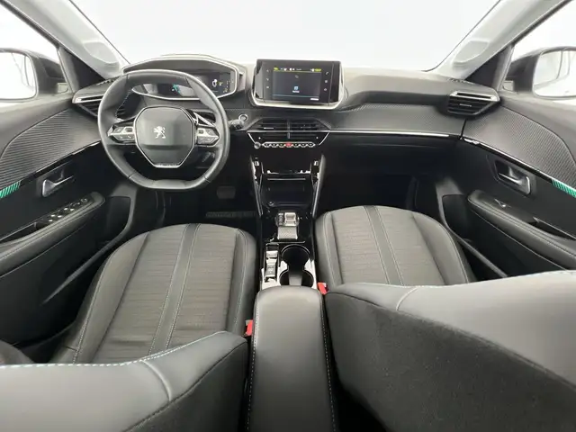 Peugeot 208 view 7