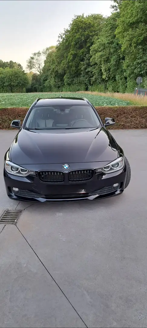 BMW 320 320d Touring - 1