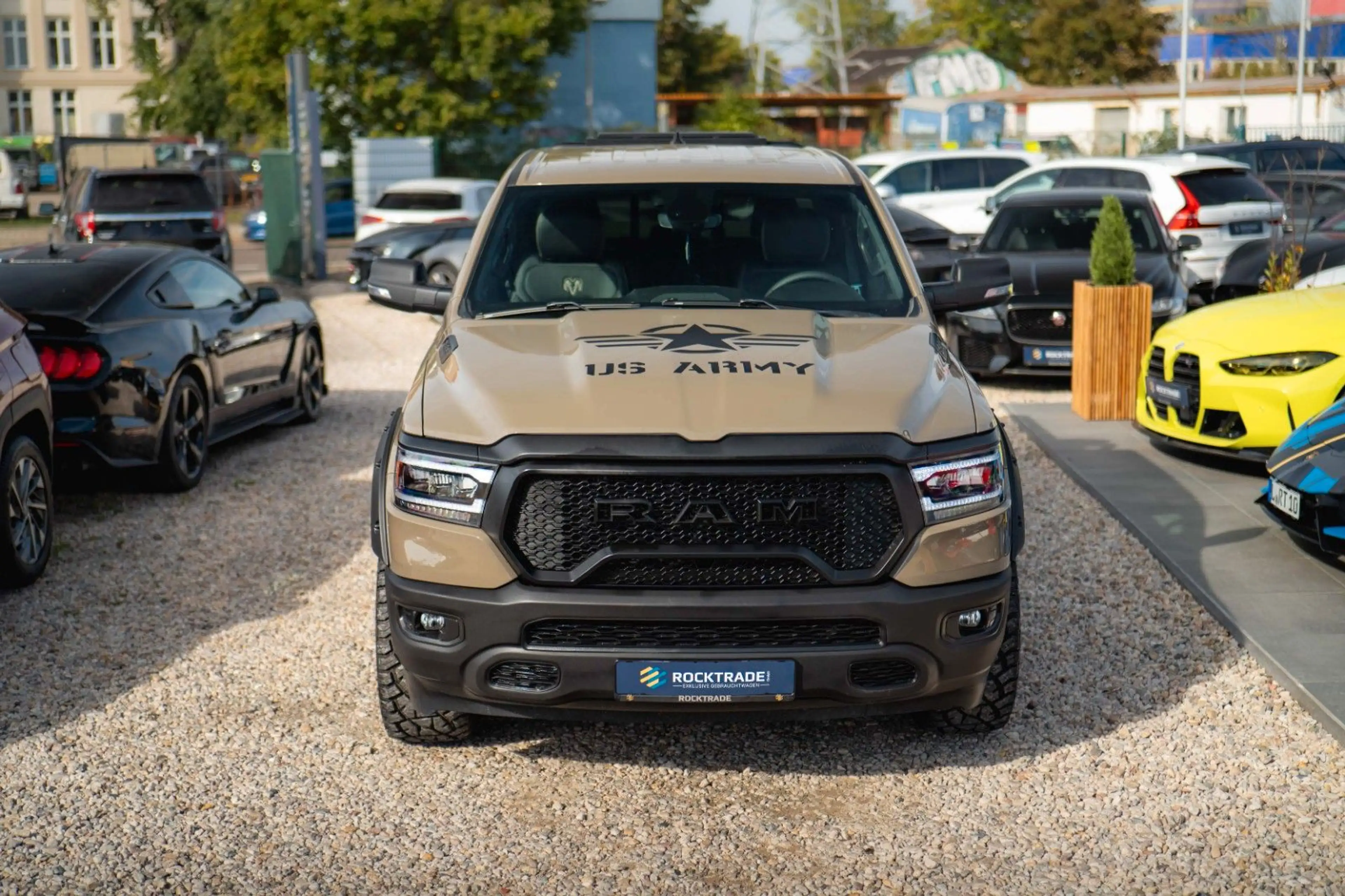 Dodge RAM 5.7 V8 HEMI 4x4 NIGHT OFFROAD ARMY STYLE LED — photo 3