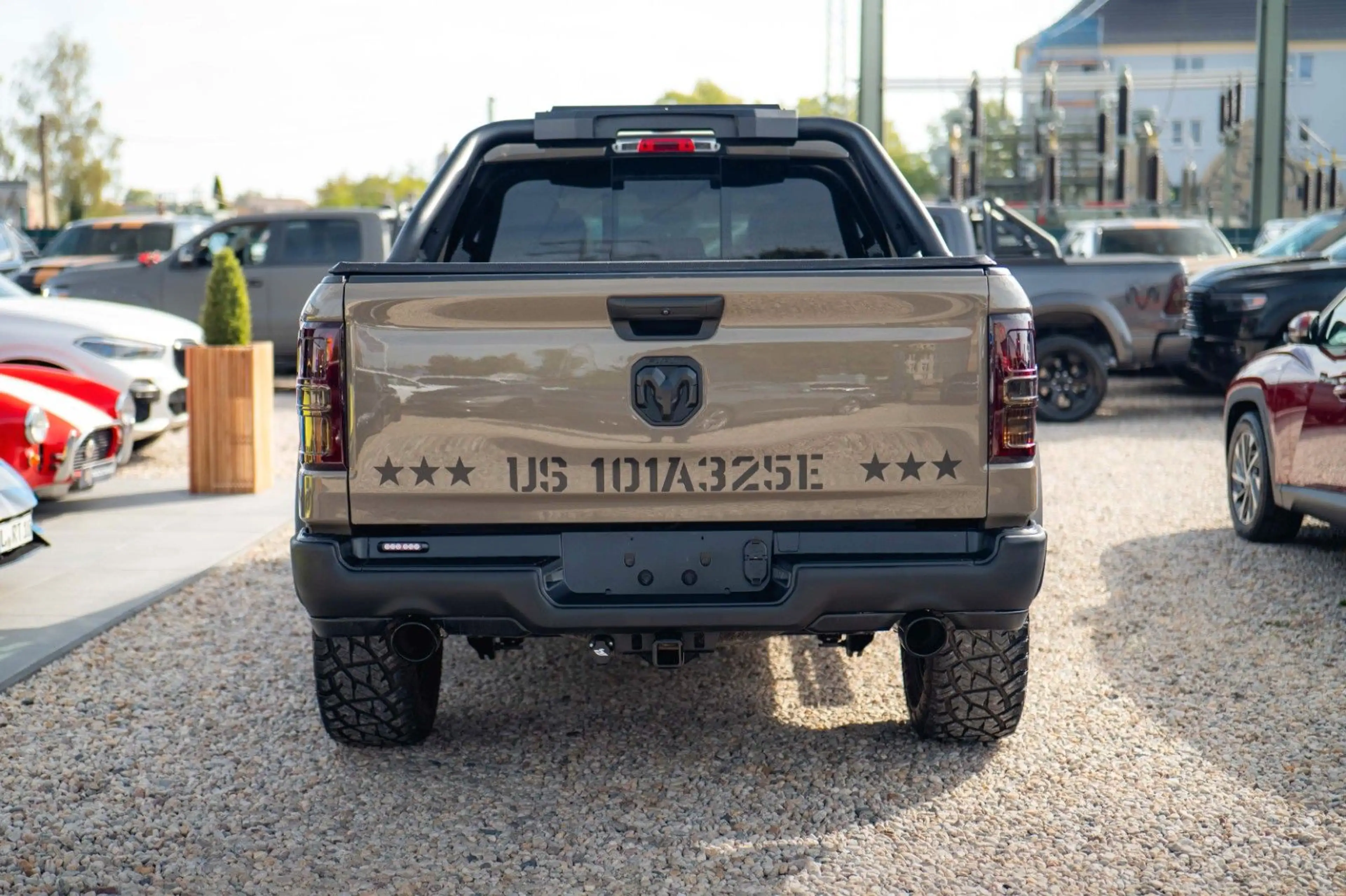 Dodge RAM 5.7 V8 HEMI 4x4 NIGHT OFFROAD ARMY STYLE LED — photo 8