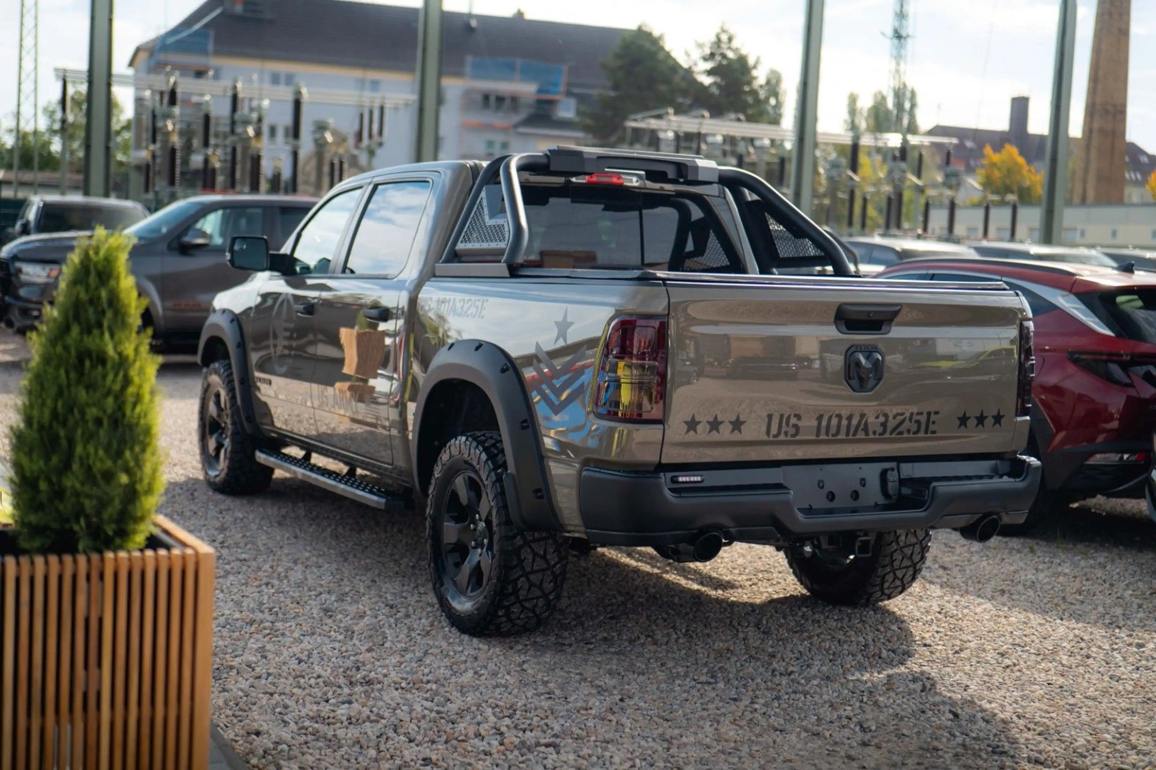 Dodge RAM 5.7 V8 HEMI 4x4 NIGHT OFFROAD ARMY STYLE LED — photo 7