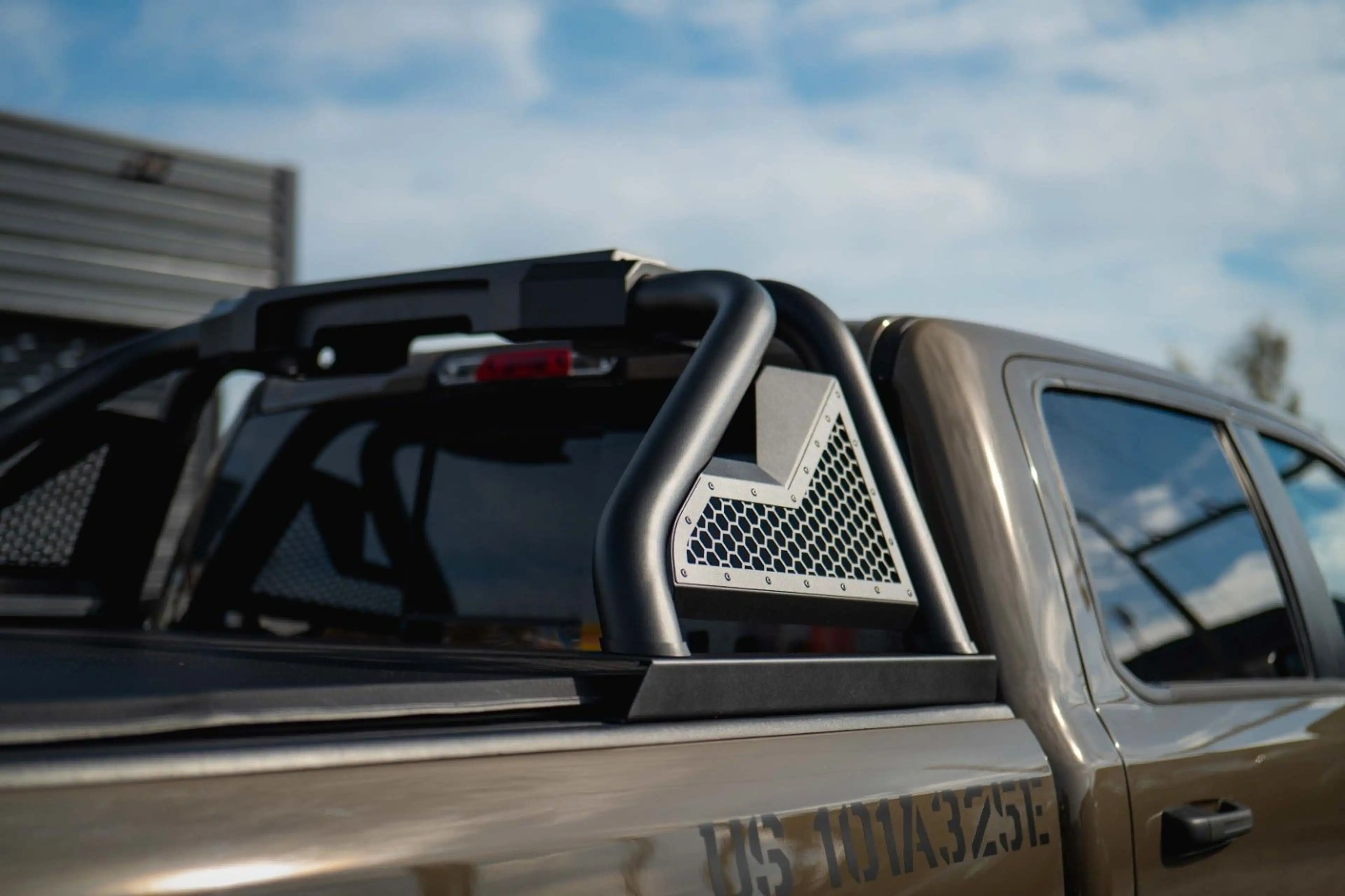 Dodge RAM 5.7 V8 HEMI 4x4 NIGHT OFFROAD ARMY STYLE LED — photo 10