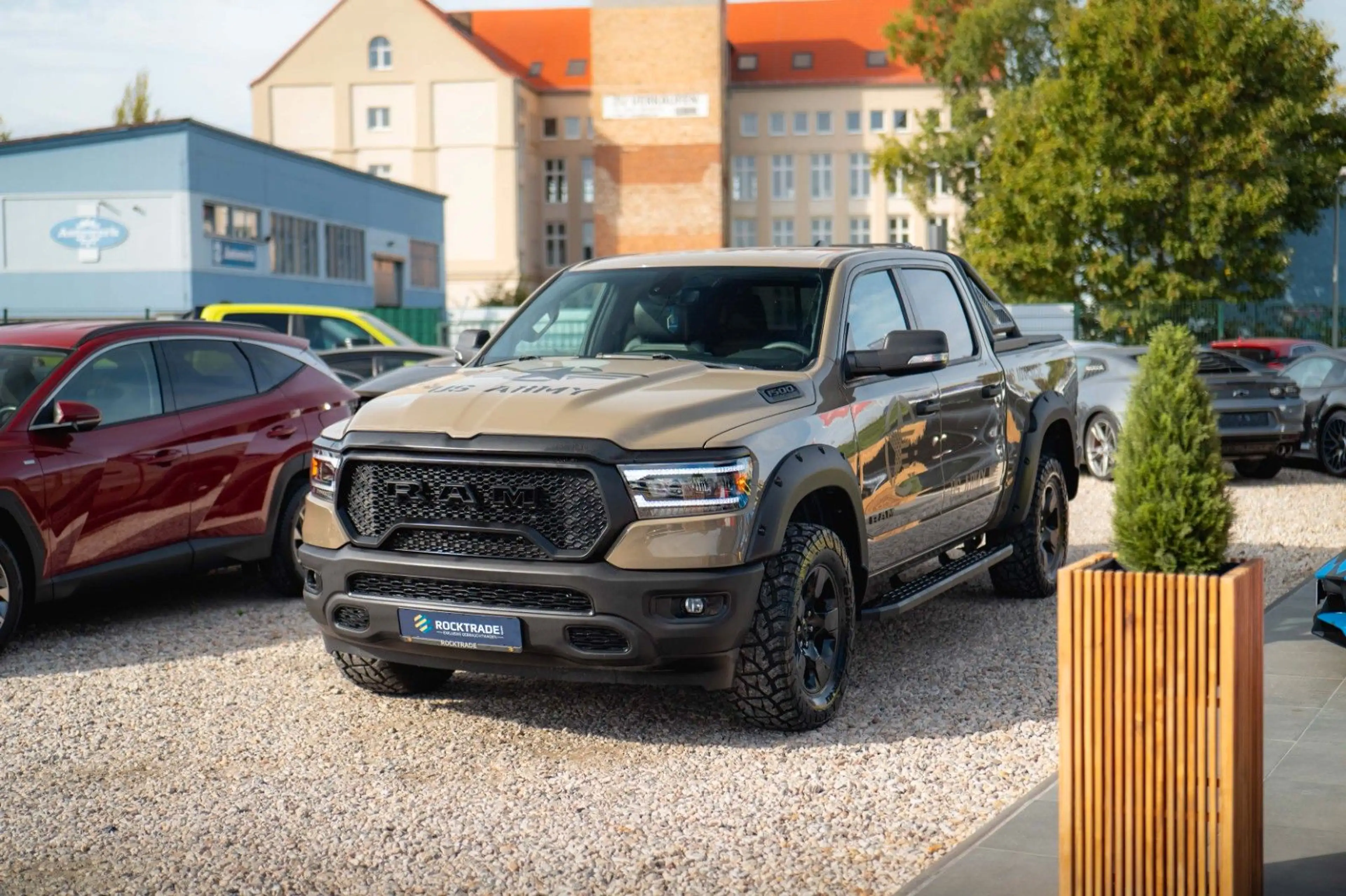 Dodge RAM 5.7 V8 HEMI 4x4 NIGHT OFFROAD ARMY STYLE LED — photo 5