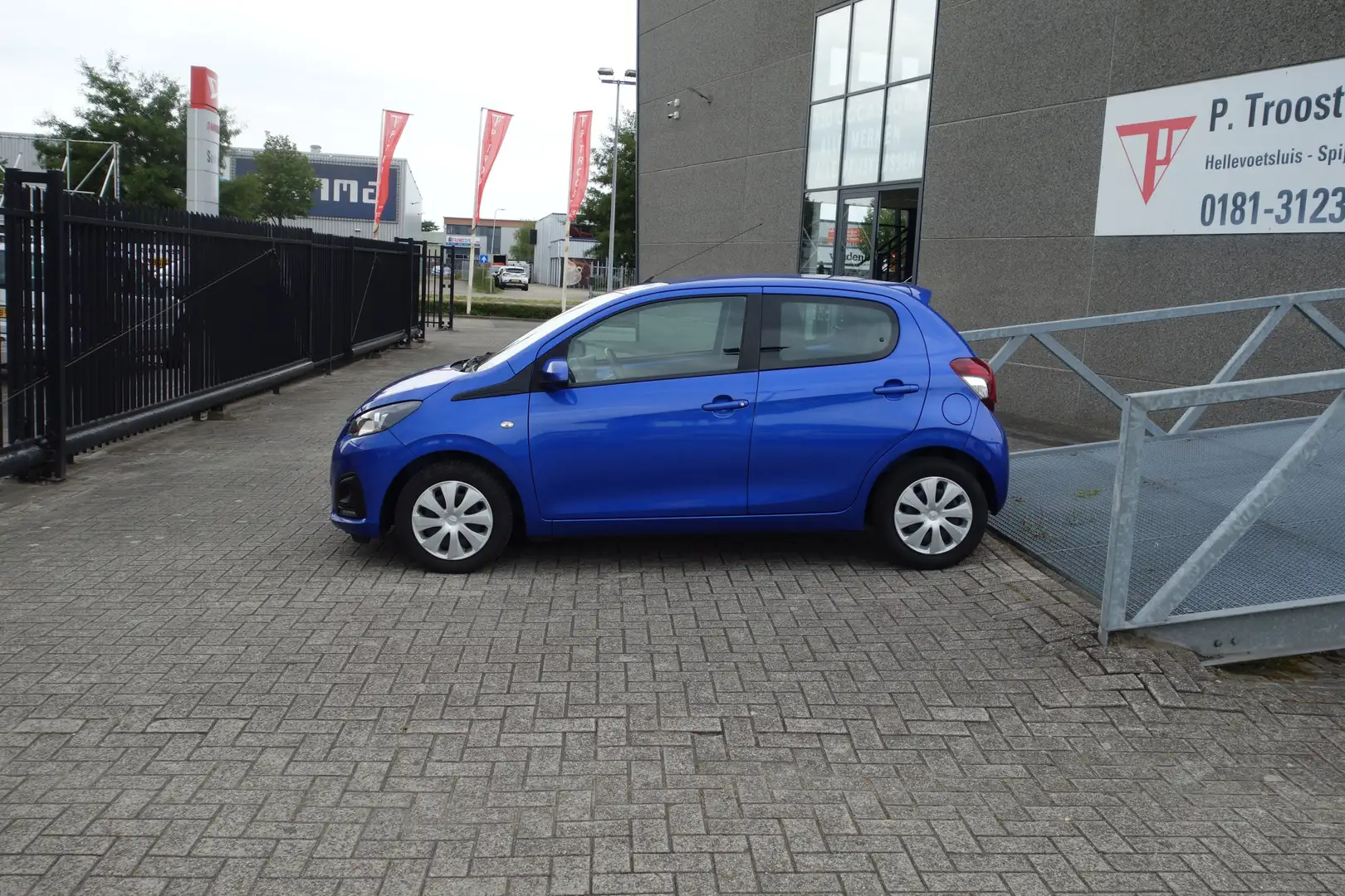 Peugeot 108 1.0 e-VTi AUTOMAAT Airco/Bluetooth/Elektrische ram Blau - 2
