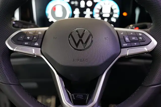Volkswagen Tiguan view 15