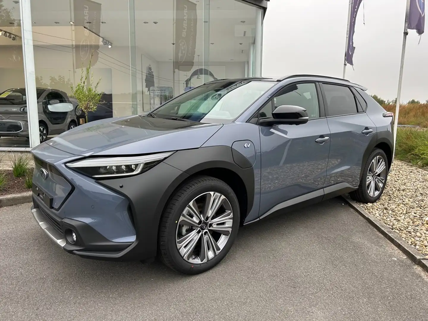 Subaru Solterra BEV SKY PACKAGE | 3-Fasig | MY24 Grijs - 1