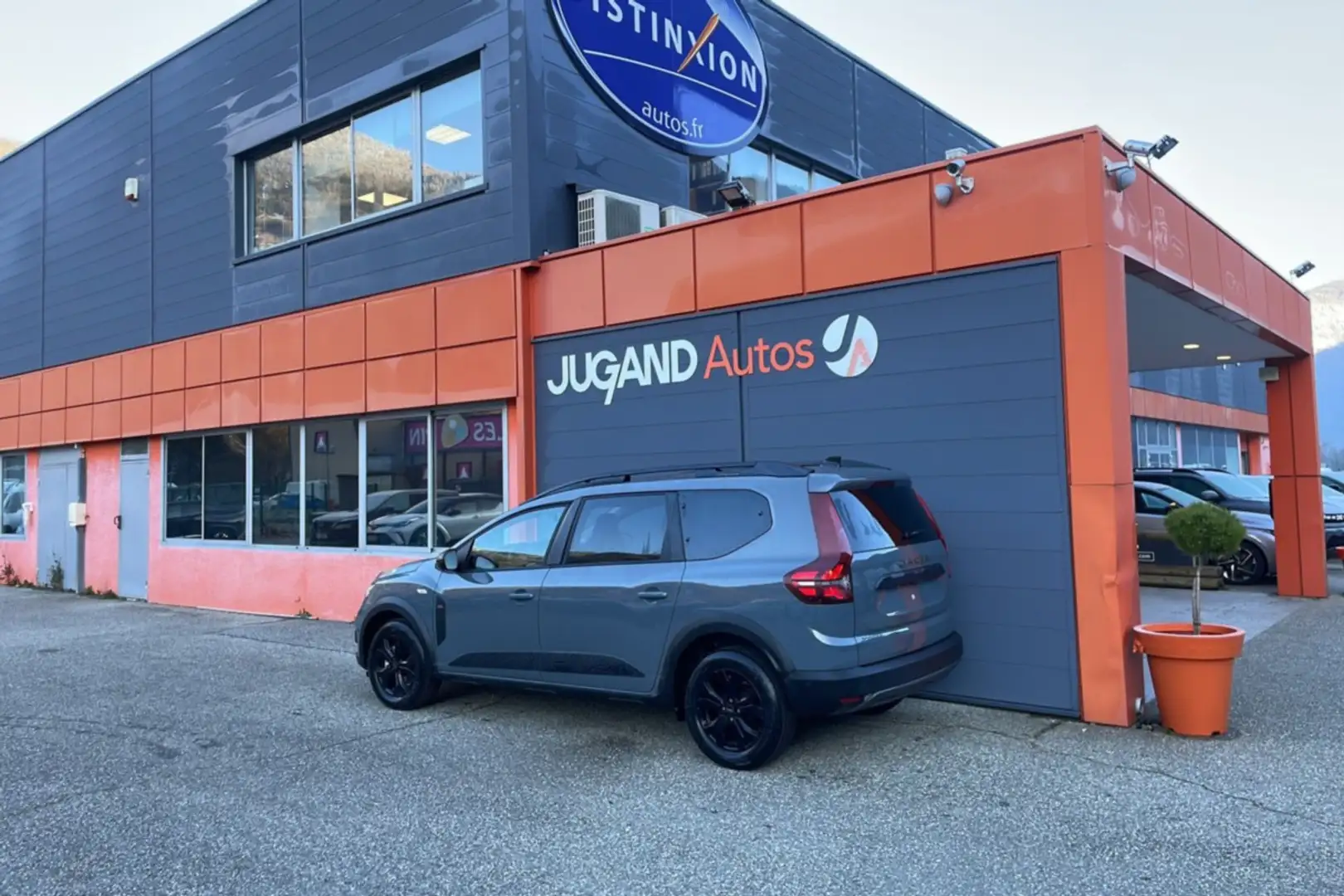 Dacia Jogger TCE 110 EXTREME 7PL Grijs - 2