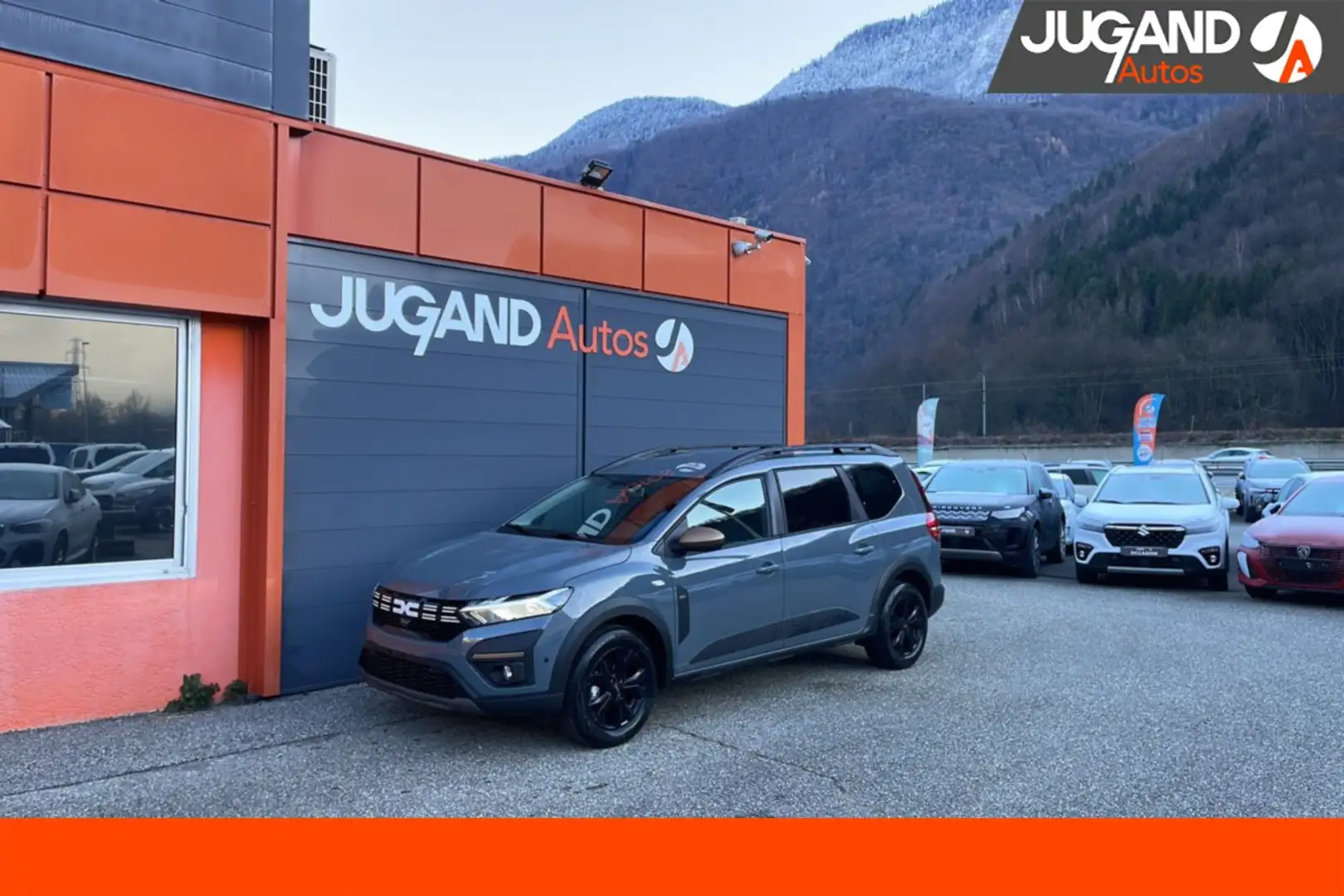 Dacia Jogger TCE 110 EXTREME 7PL Grijs - 1