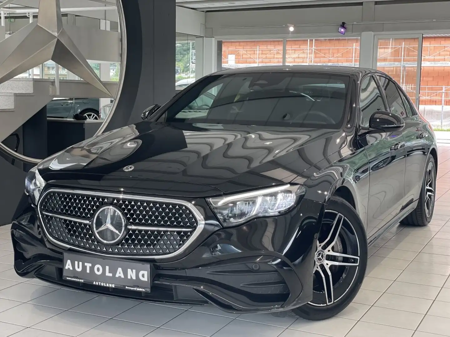 Mercedes-Benz E 220 d AMG Line Leasingfähig! Schwarz - 1