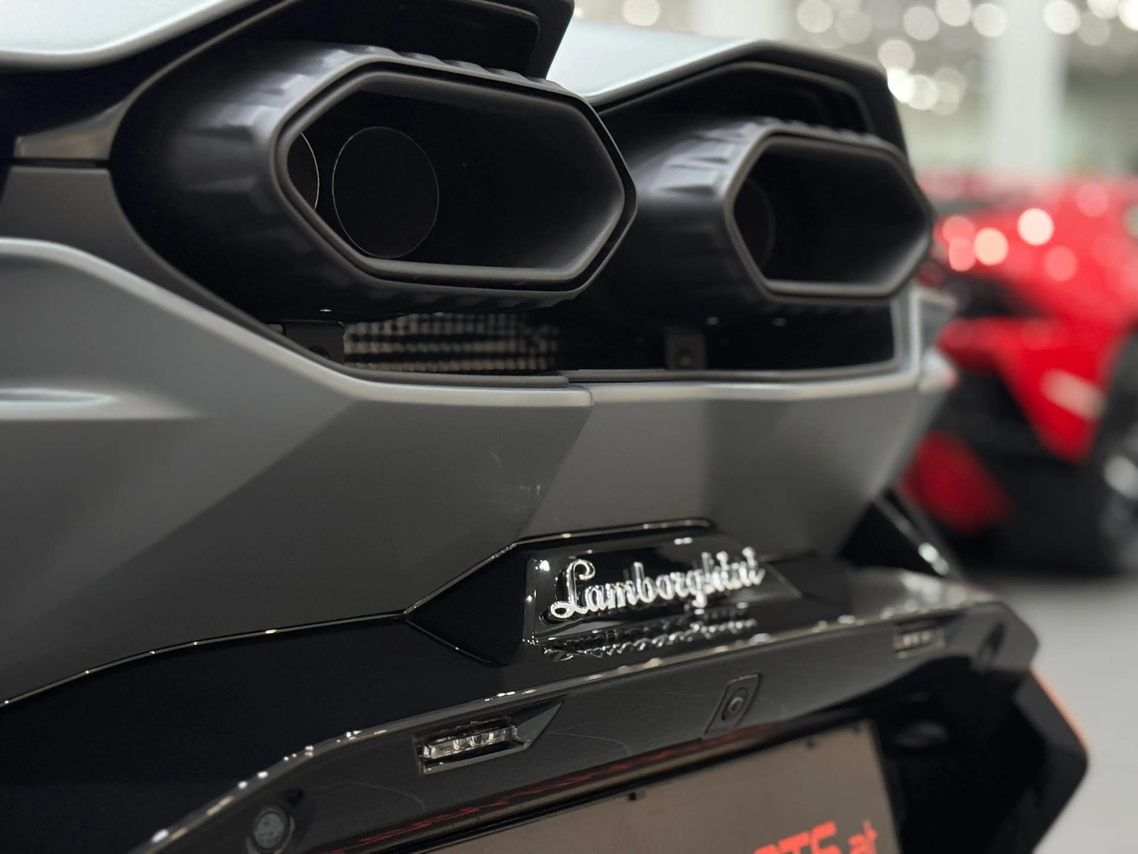 Lamborghini Revuelto Ö-Erstauslieferung — photo 14