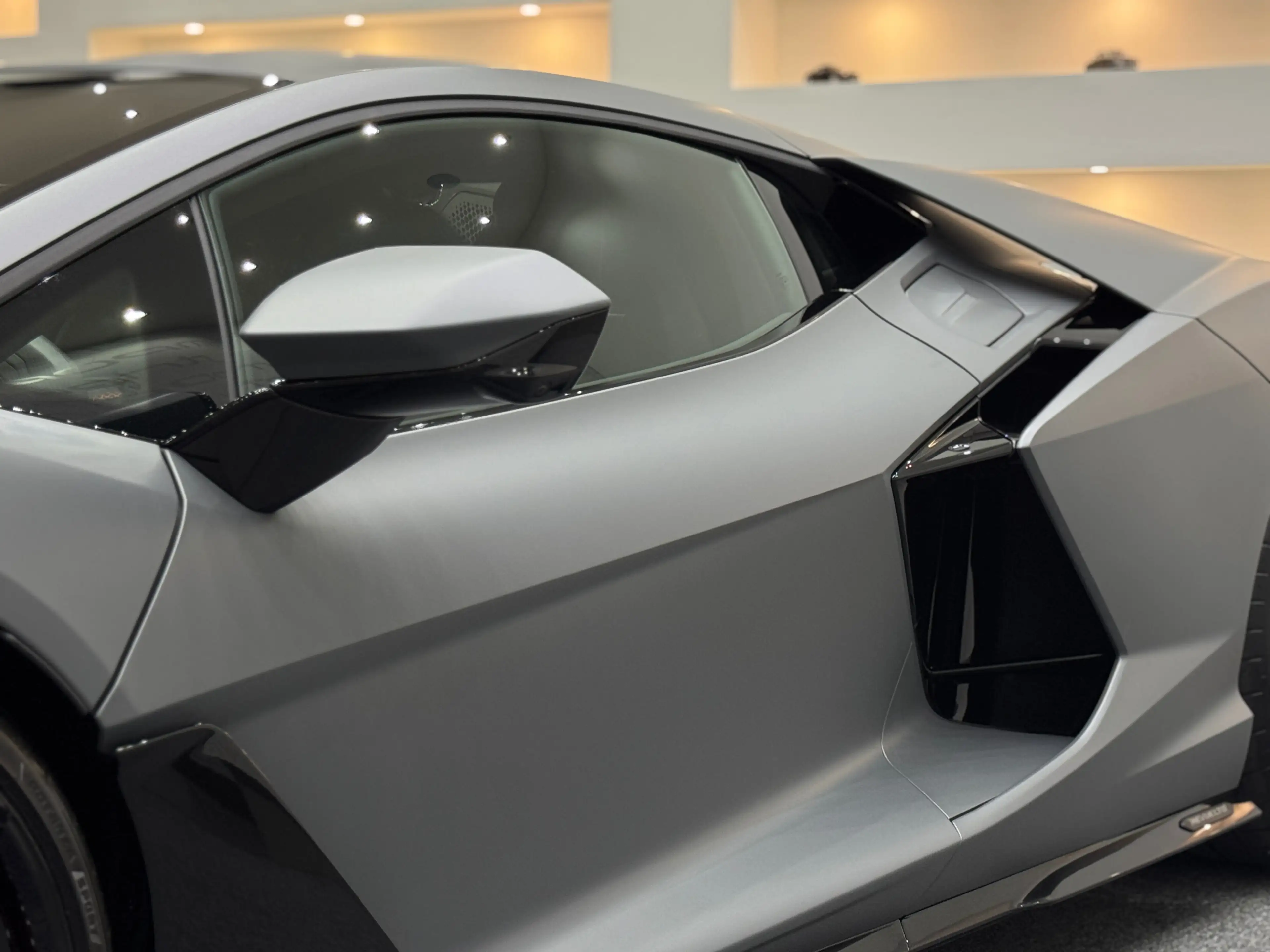 Lamborghini Revuelto Ö-Erstauslieferung — photo 10