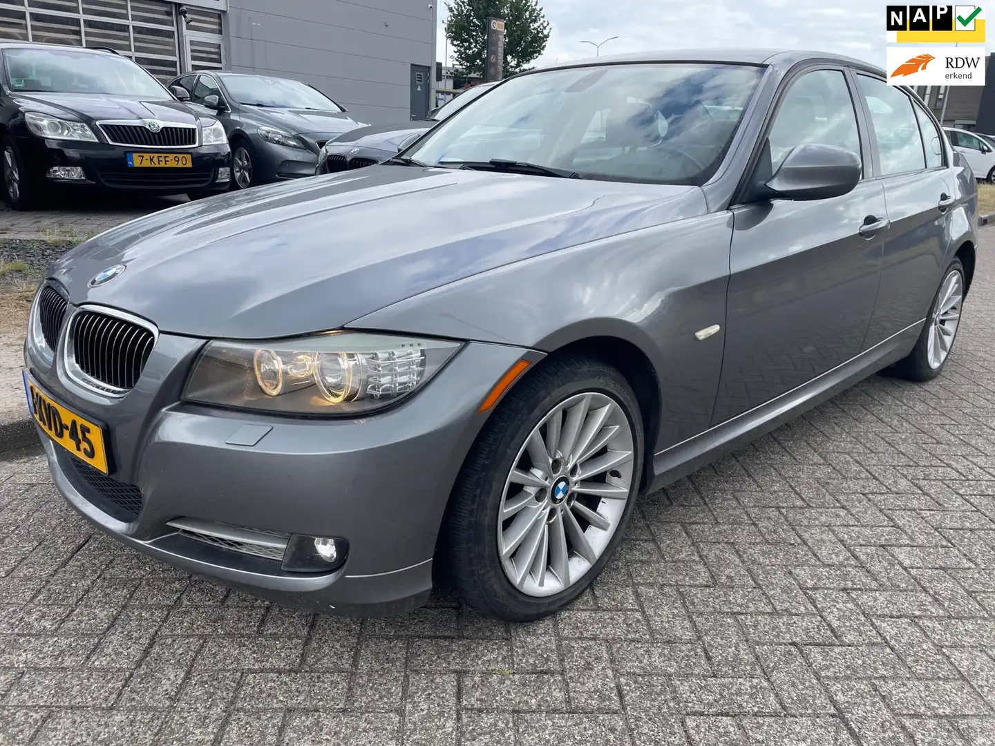 BMW 335 3-serie 335d Business Line Grijs - 1