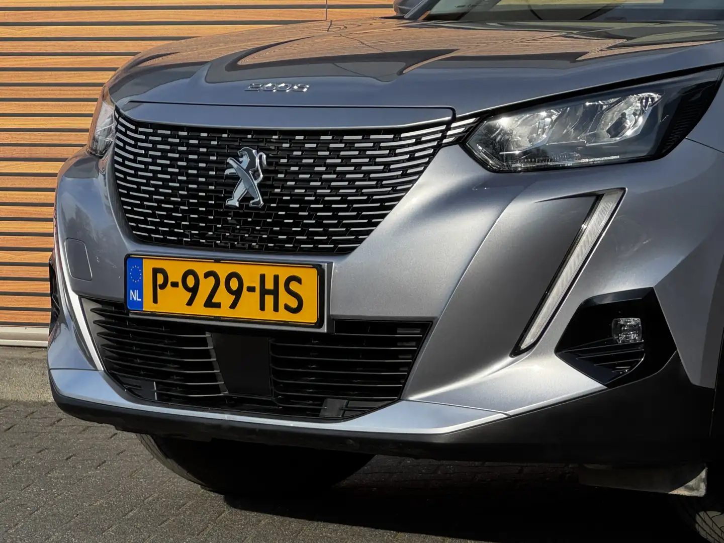 Peugeot e-2008 EV Allure Pack 50 kWh Camera / Trekhaak / Navigati Gri - 2