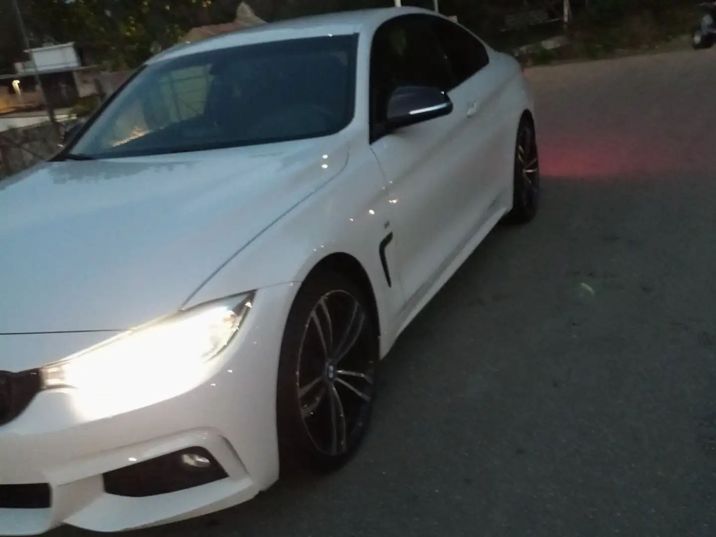 BMW 420 Serie 4 F32 Coupe 420d Coupe Msport 184cv auto Bianco - 2