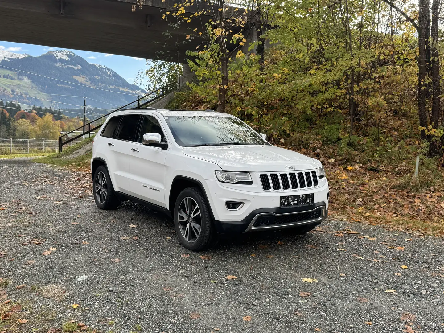 Jeep Grand Cherokee 3,0 V6 CRD Limited Weiß - 2