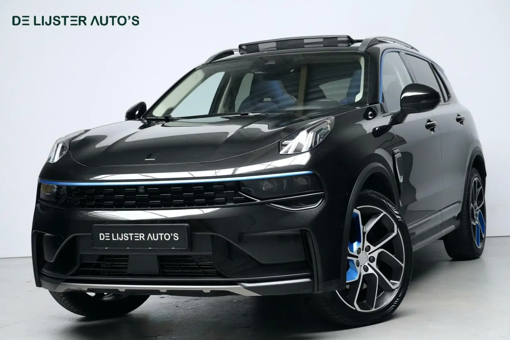 Lynk & Co 01 1.5 Plug-in Hybrid |Pano-dak | CarPlay | Acc | 360 Zwart - 1