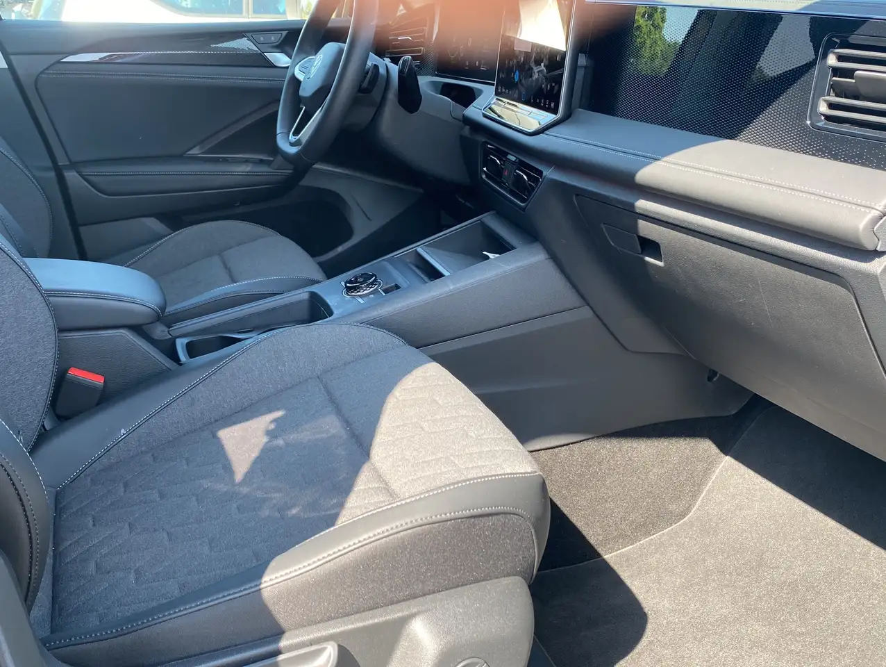 Volkswagen Tiguan 1.5 eTSI Life*LED+*Navi*Akustikglas 14