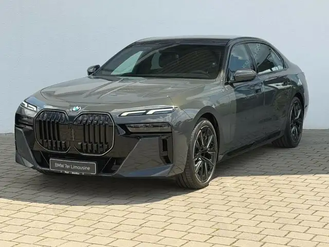 BMW 740