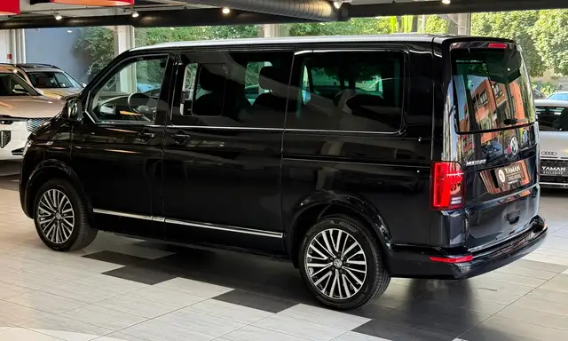 Volkswagen Multivan view 8