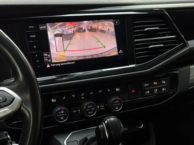 Volkswagen Multivan view 13