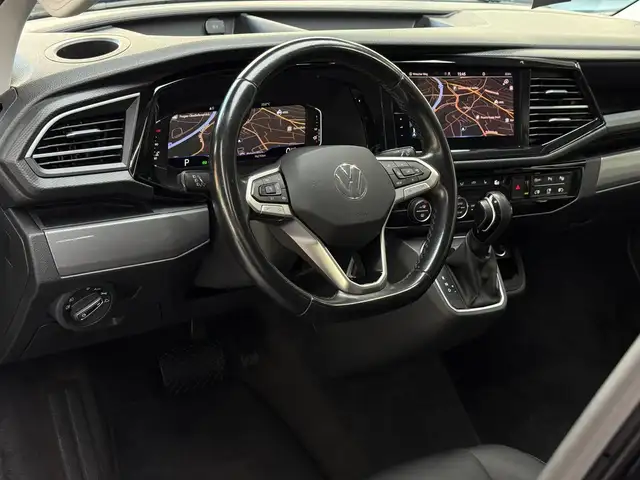 Volkswagen Multivan view 10