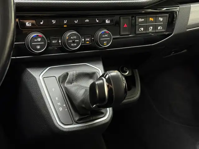 Volkswagen Multivan view 15