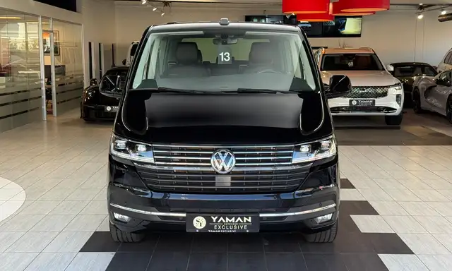 Volkswagen Multivan view 3