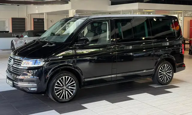 Volkswagen Multivan view 2