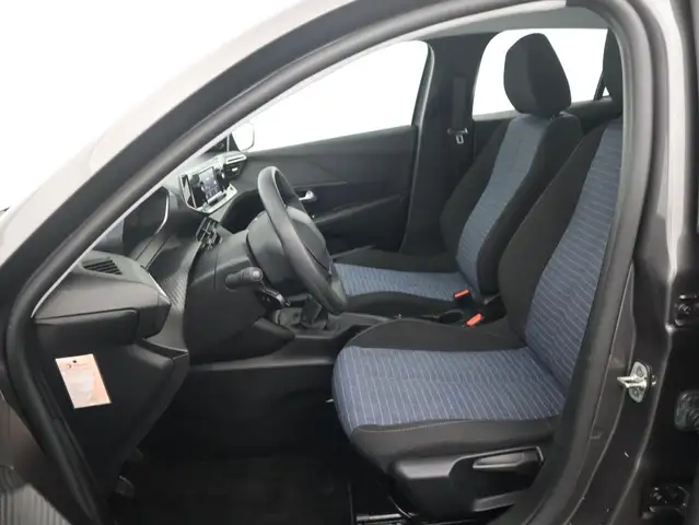 Peugeot 208 view 18