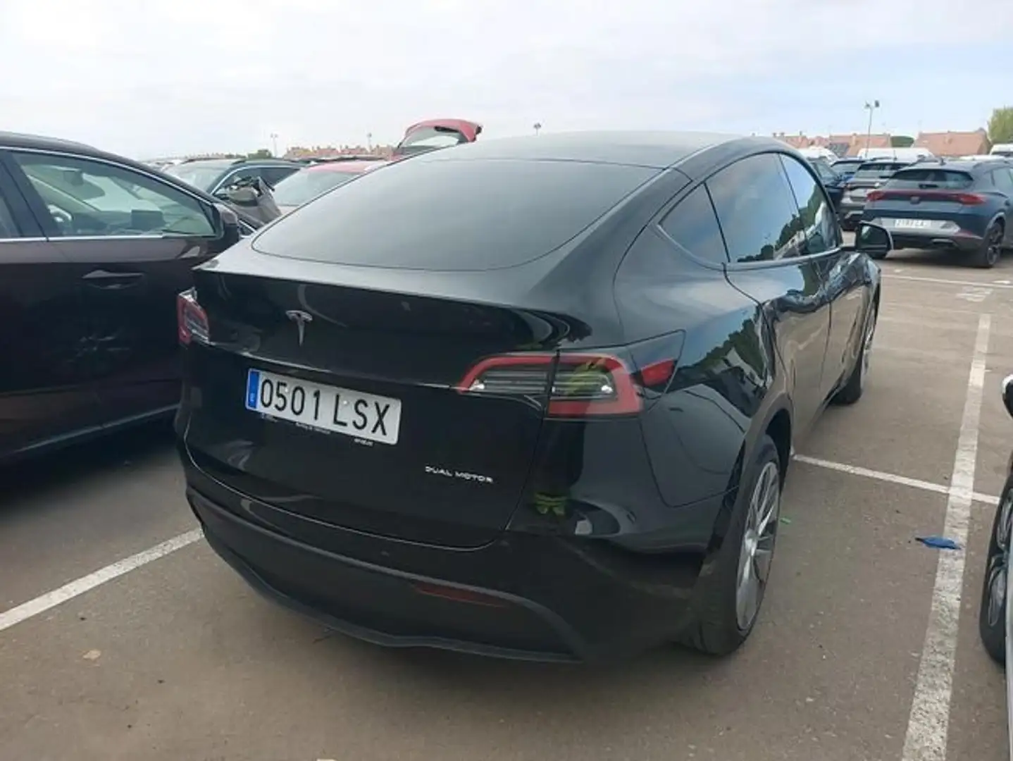 Tesla Model Y Gran Autonomía 4WD Negro - 2