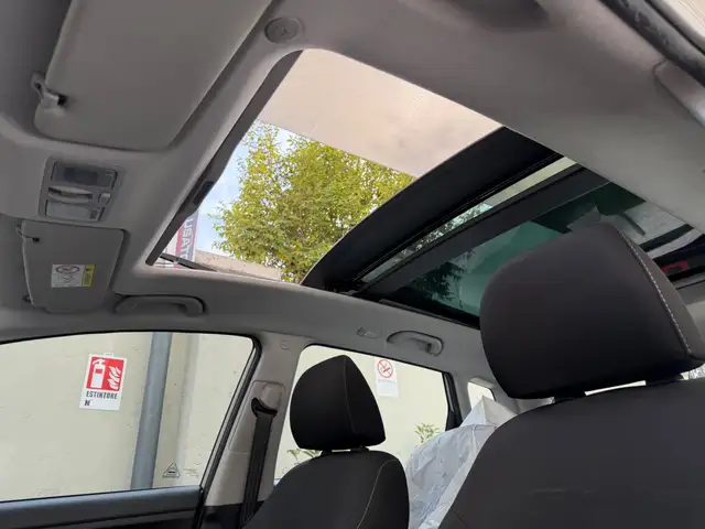 Kia Venga view 8
