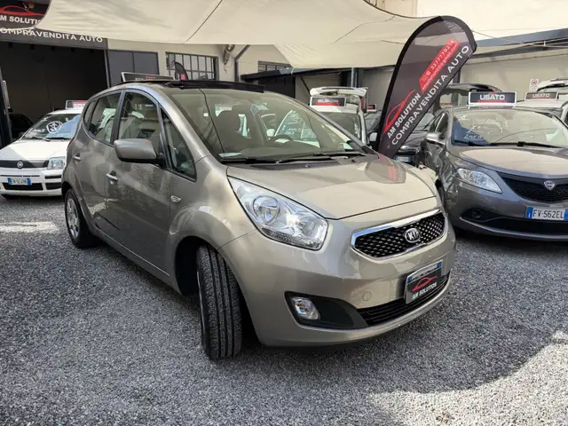 Kia Venga view 2