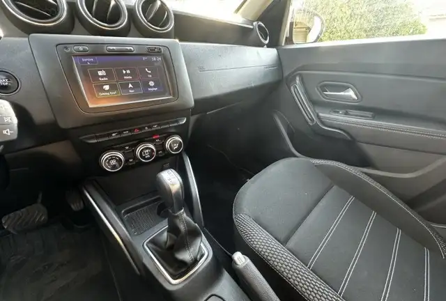 Dacia Duster view 12