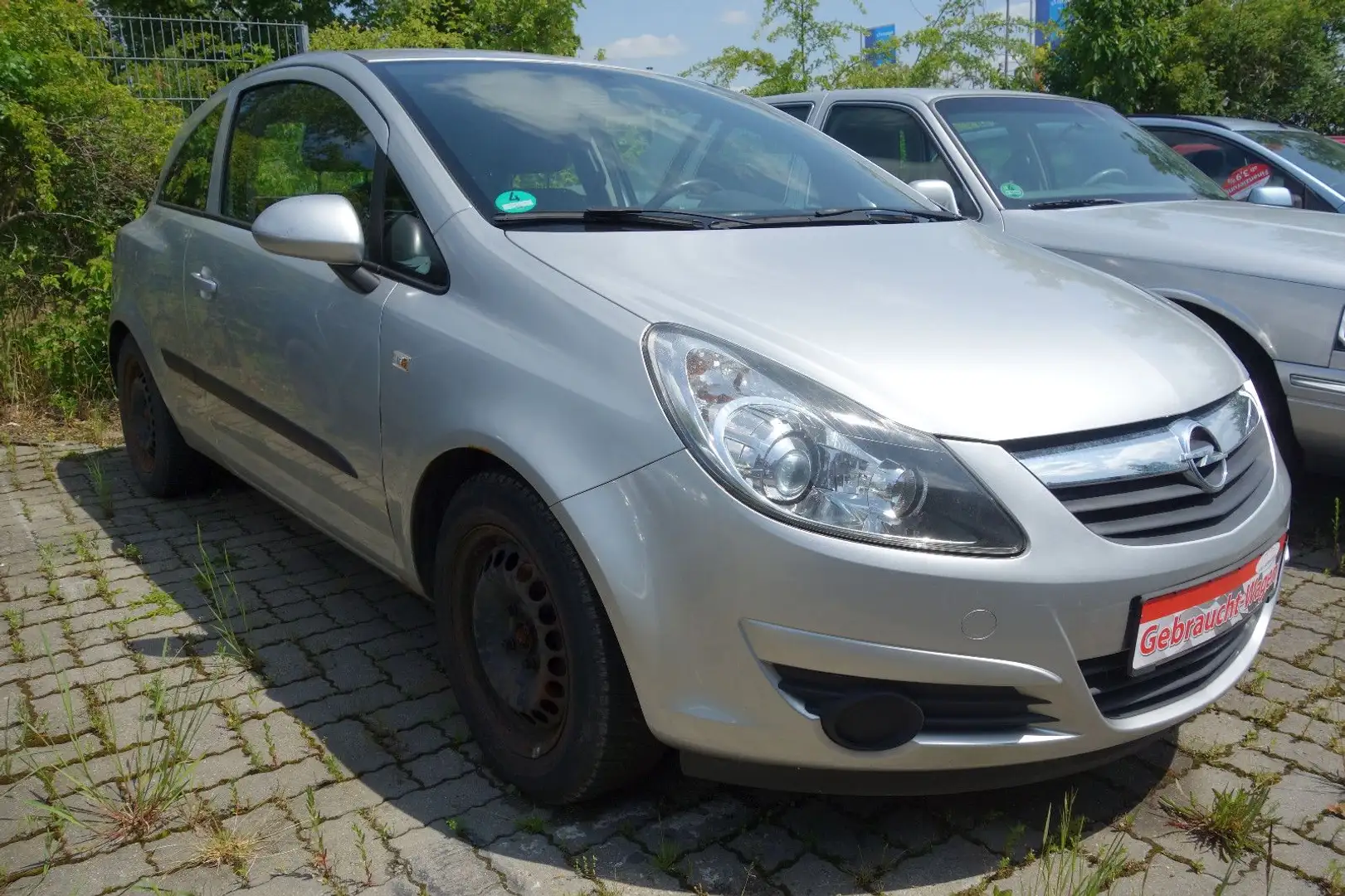 Opel Corsa D Edition Silber - 2